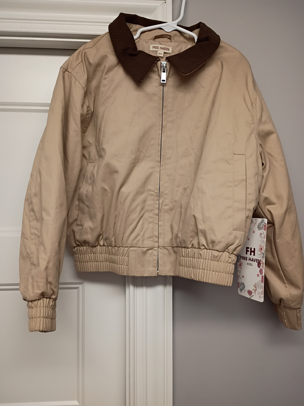 Free Haven Boutique Kids Beige Puffer Jacket with Contrasting Brown Collar Sz 6